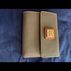 Dooney & Bourke wallet